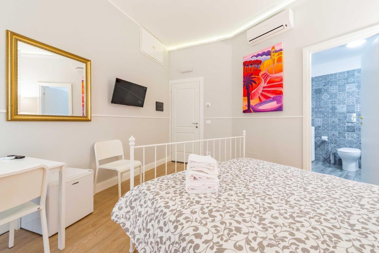 Un Attimo A Roma B&B Extérieur photo
