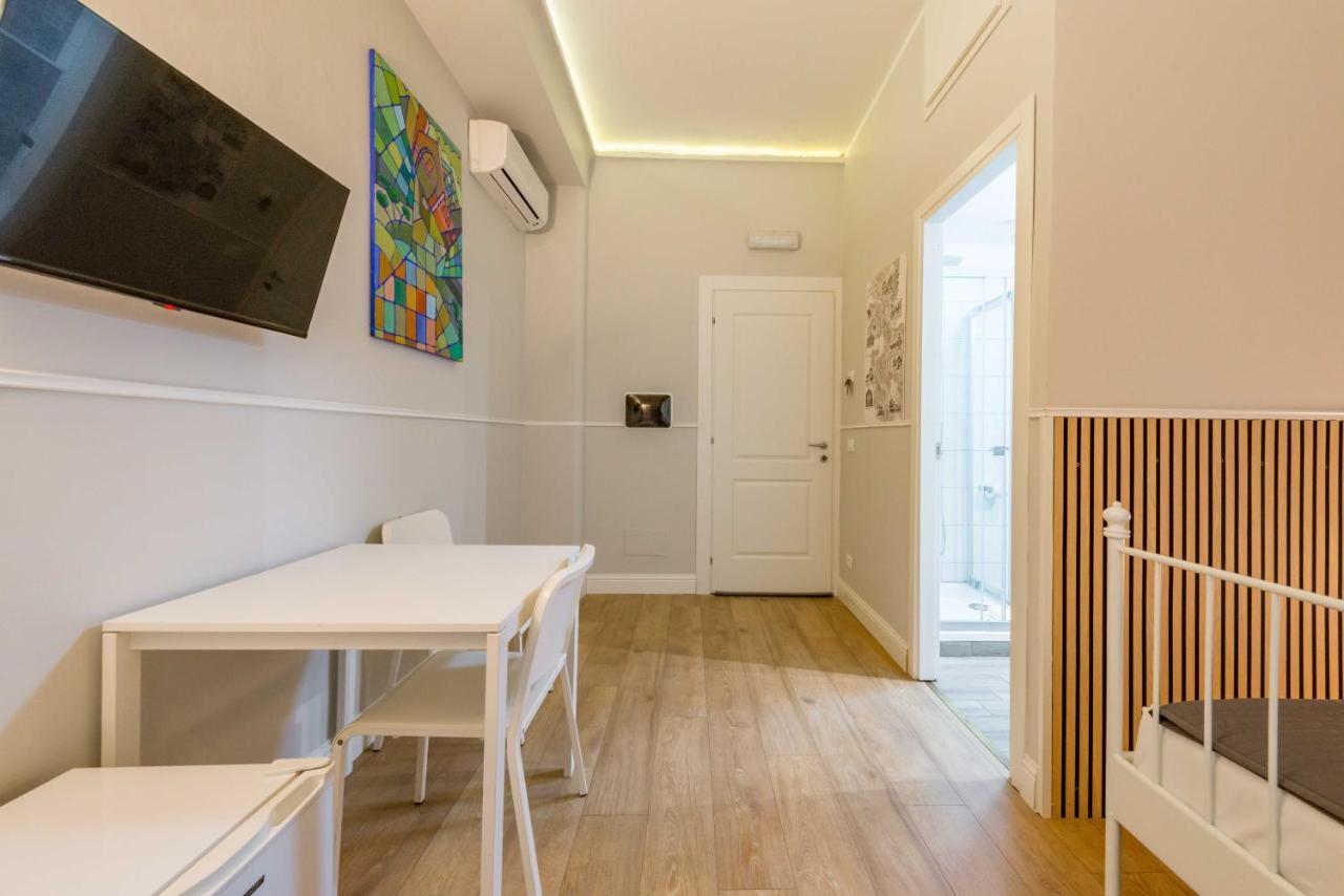 Un Attimo A Roma B&B Extérieur photo