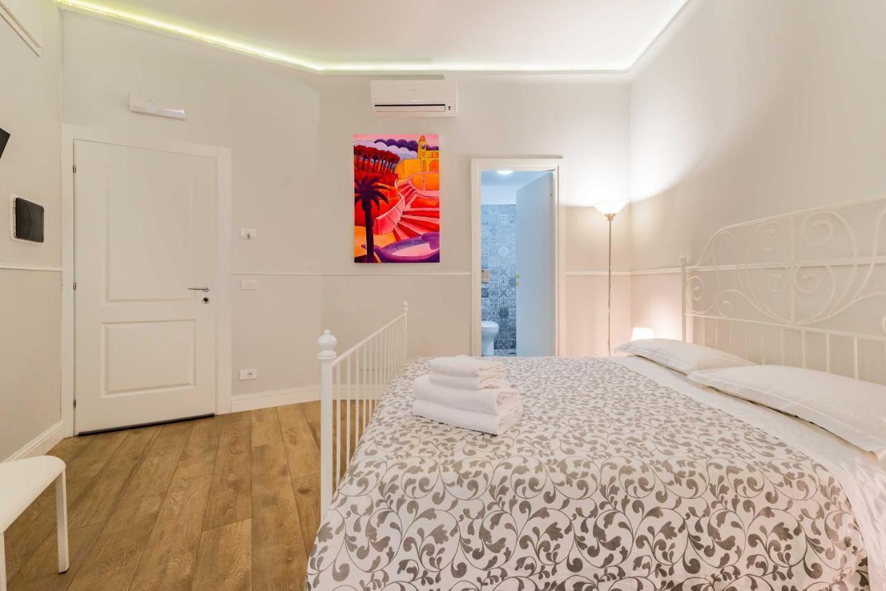 Un Attimo A Roma B&B Extérieur photo