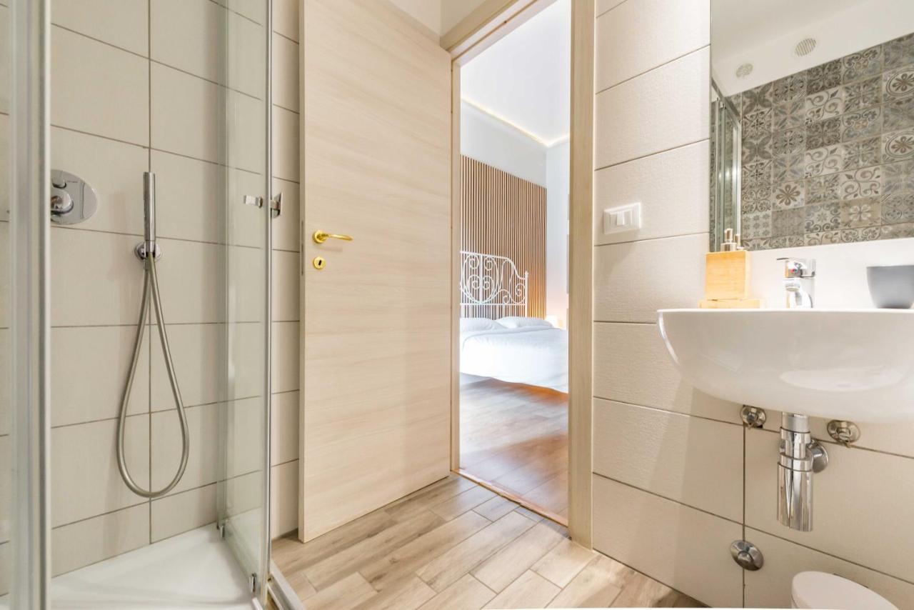 Un Attimo A Roma B&B Extérieur photo