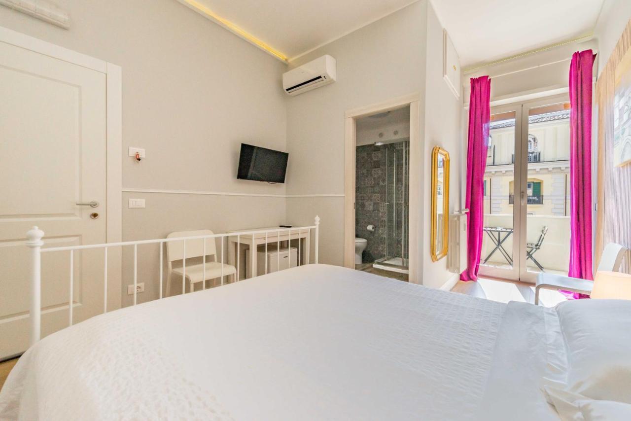 Un Attimo A Roma B&B Extérieur photo