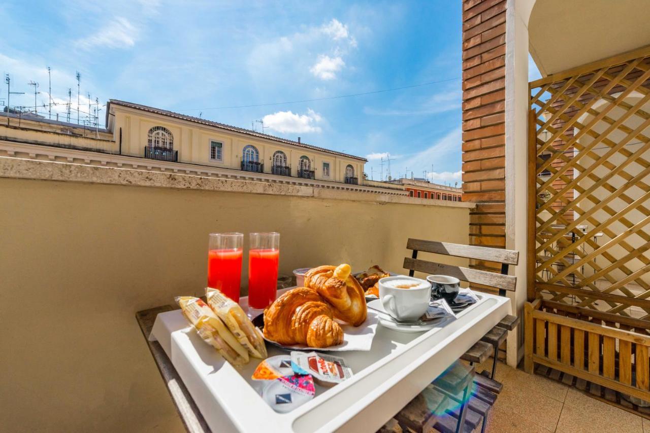 Un Attimo A Roma B&B Extérieur photo