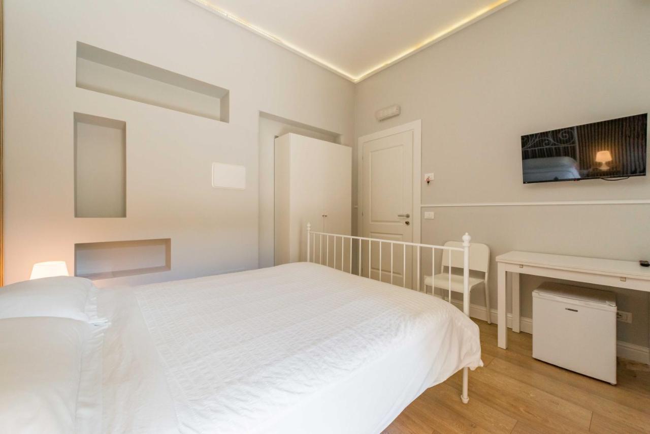 Un Attimo A Roma B&B Extérieur photo