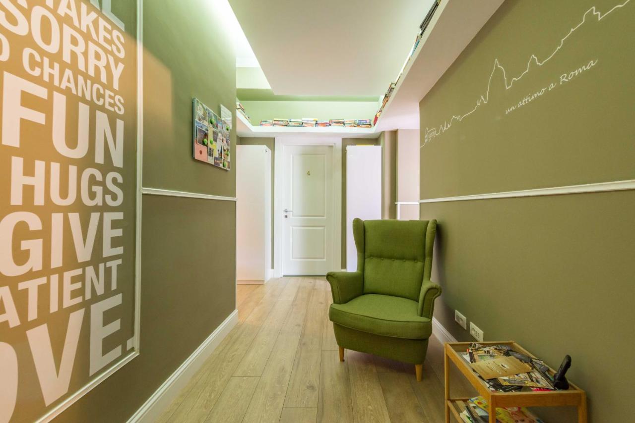 Un Attimo A Roma B&B Extérieur photo