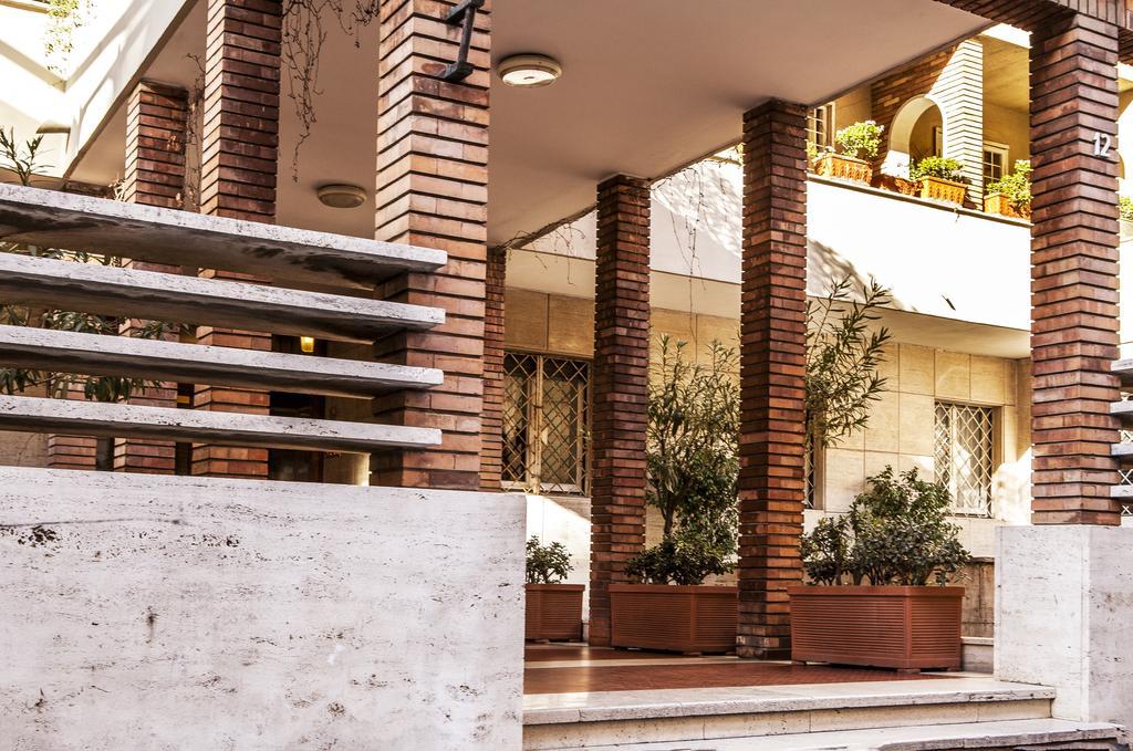 Un Attimo A Roma B&B Extérieur photo