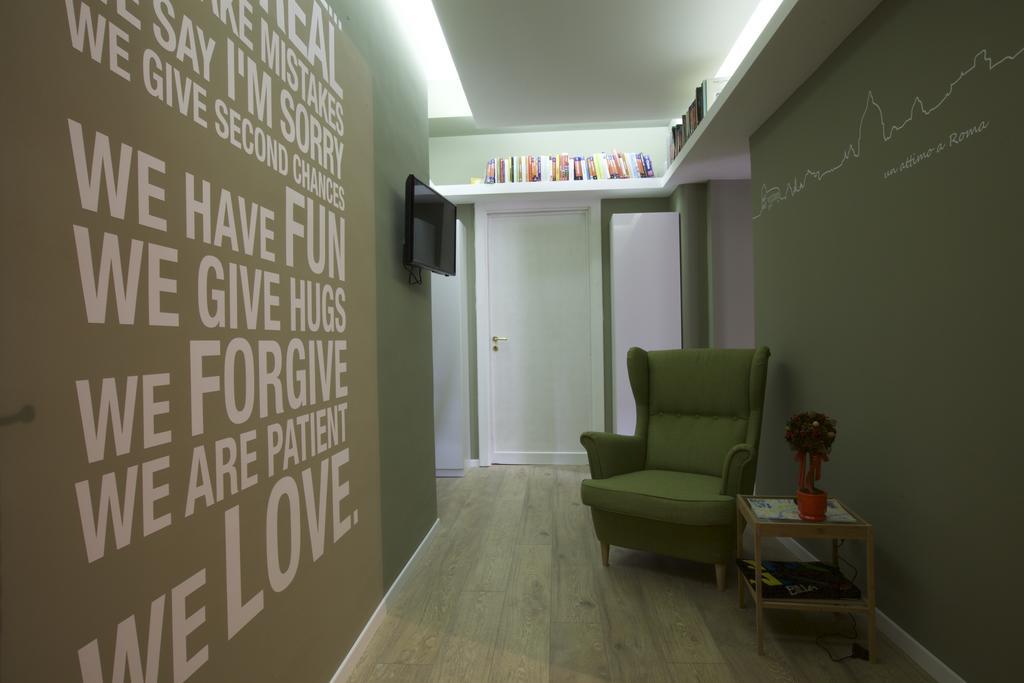 Un Attimo A Roma B&B Extérieur photo